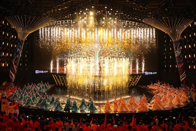 揭秘：央视跨年晚会舞美设计、灯光设计、视觉设计