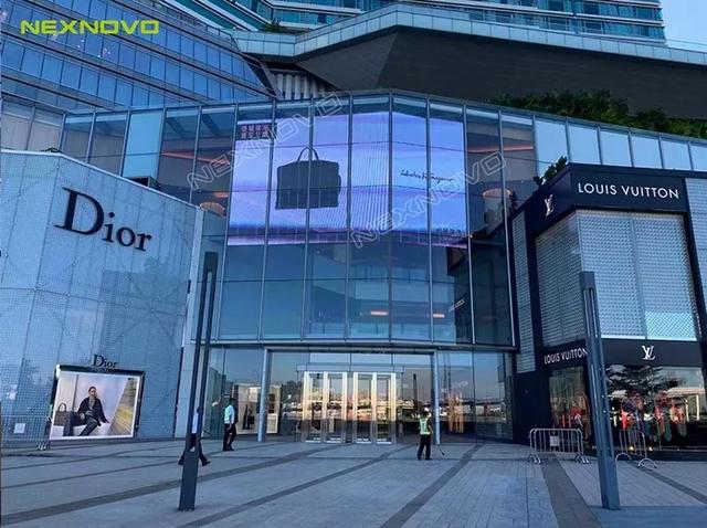 建筑媒体新动力-晶泓LED透明屏扮靓澳门国际时尚都会