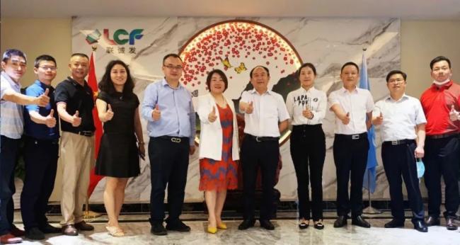 联诚发LTV终端一体机及5G智慧灯杆项目再获政府领导莅临调研指导！