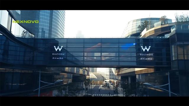 晶泓透明屏助力百年淮海路改造转型，引燃商业新范