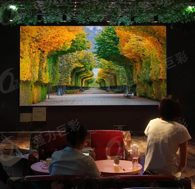 餐饮业加速复苏，用强力巨彩LED大屏让生意更红火