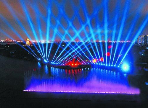 杏林湾“水舞秀”亮相厦门集美新城