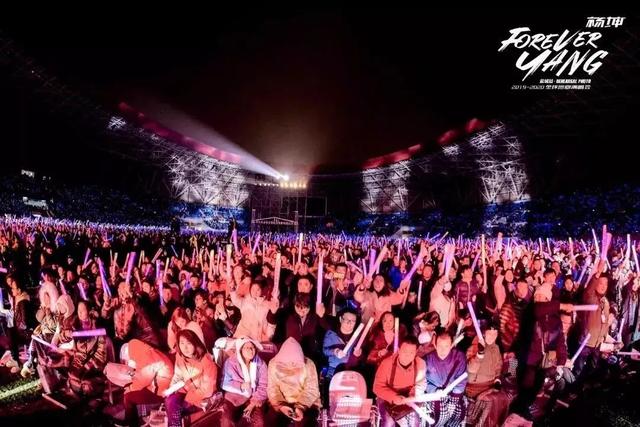 杨坤演唱会嗨爆盐城，洲明柏年用专业护航