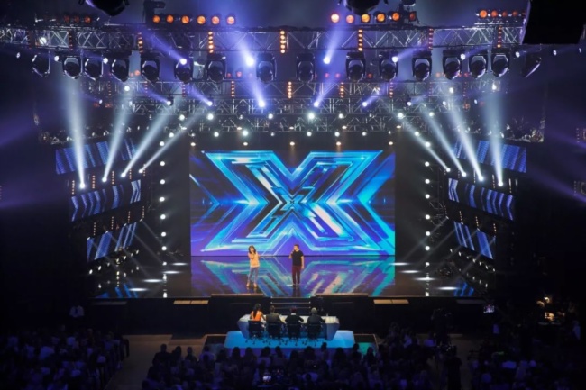 洲明200平方米LED大屏，点亮英国“X Factor Celebrity 2019”决赛舞台