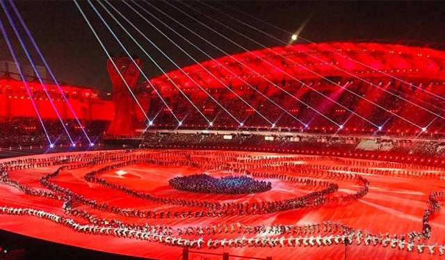 全球量产0.7全倒装MiniCOB初次亮相，AET助力军运会开幕式直播