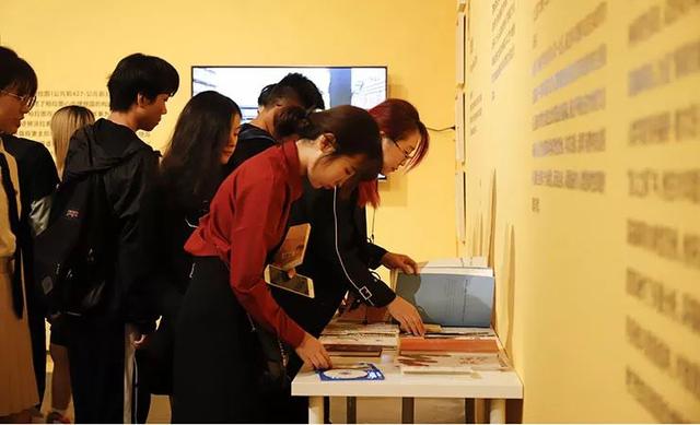 星群:跨媒体艺术学院教学展,深德彩化身艺术传播者 星群:跨媒体艺术学院教学展,深德彩化身艺术传播者