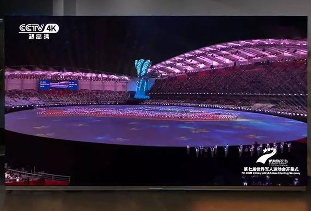 全球量产0.7全倒装MiniCOB初次亮相，AET助力军运会开幕式直播