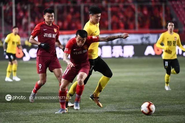 中超争冠、保级最后冲刺，艾比森见证绿茵场上的起落沉浮