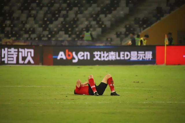 中超争冠、保级最后冲刺，艾比森见证绿茵场上的起落沉浮