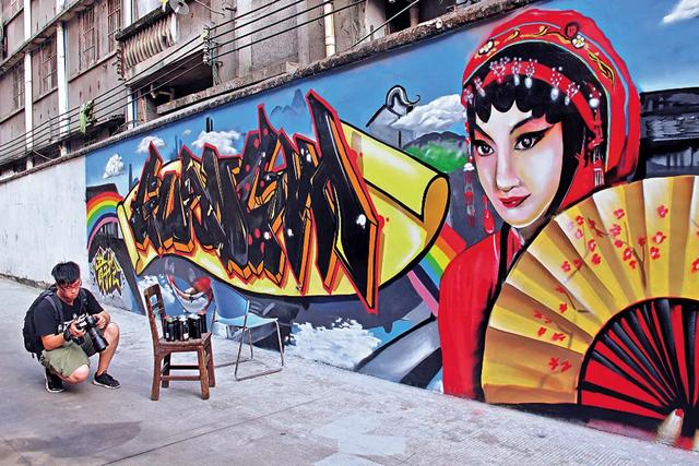 开眼了!“壹品透明屏”把街头艺术绘成一幅视觉史诗! 开眼了!“壹品透明屏”把街头艺术绘成一幅视觉史诗!