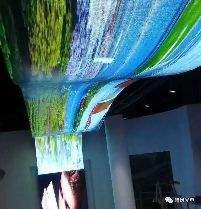 怎样判断LED透明屏好坏