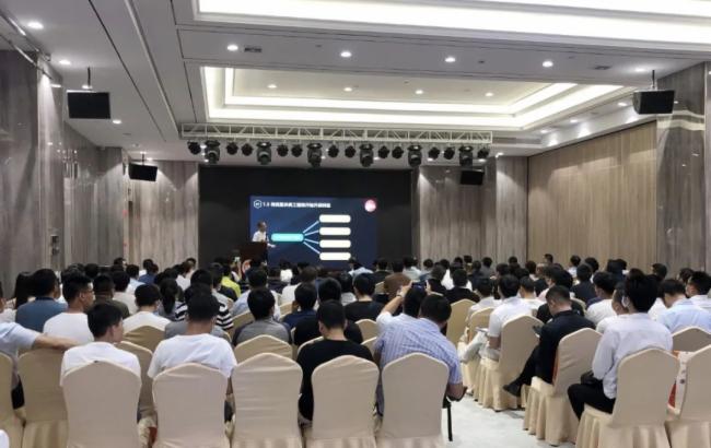 中麒光电：微间距底层RGB全倒装COB技术
