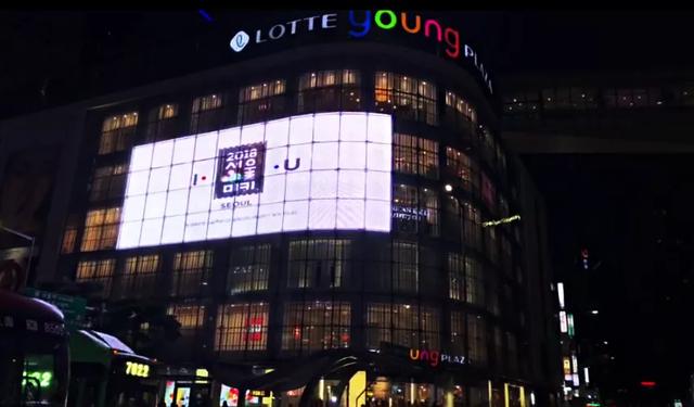 这些橱窗里的壹品透明屏，让“动起来”的线下门店火到“炸裂”！