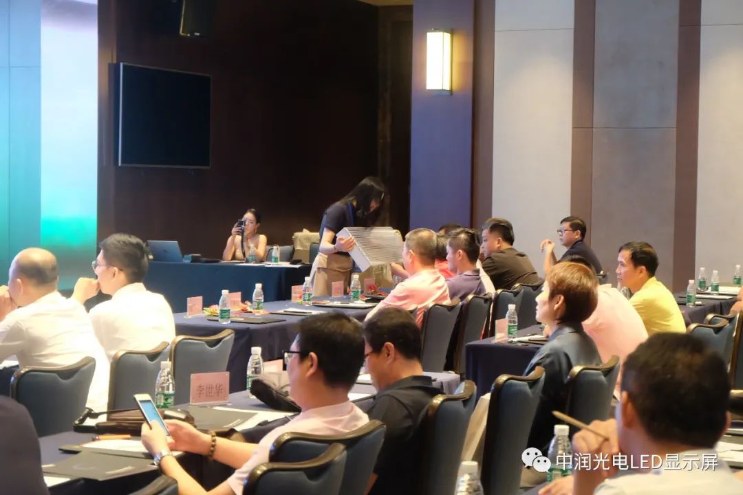 中国企业家联盟主席张卫功、著名书法家张寒松，助力中润光电“育苗计划”海南站，并取得圆满成功！