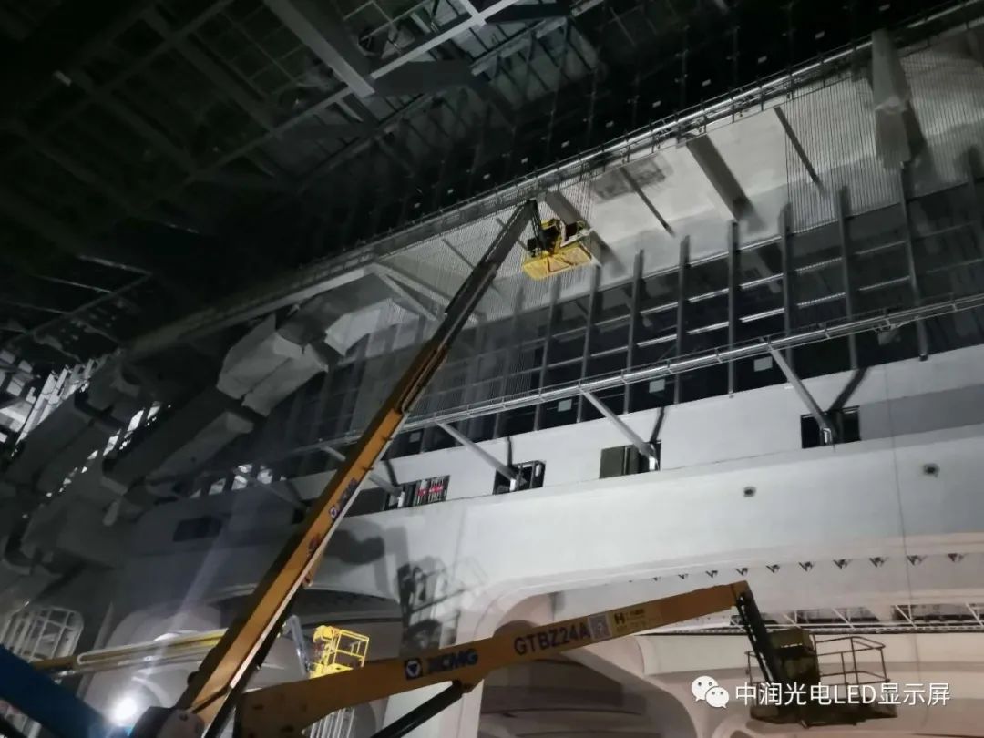 中润光电助力亚洲最大的高铁站-《雄安站》点亮！