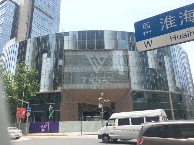 铁歌贴膜屏为上海广场添彩