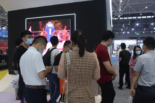 展会专访丨AET：微间距道路探索的先行者