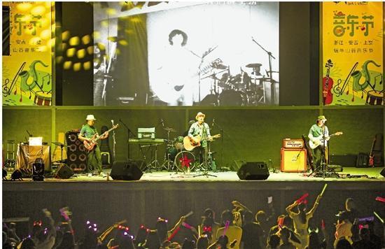 浙江安吉乡村培育夜间文旅 是谁敲响了竹乡夜消费的门？