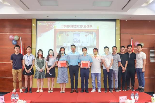 因为热爱，所以向前