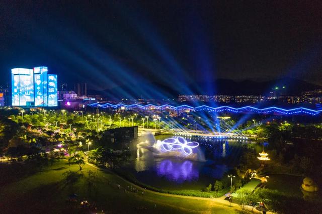 震撼!中山“网红”水幕灯光秀正式亮相 震撼!中山“网红”水幕灯光秀正式亮相