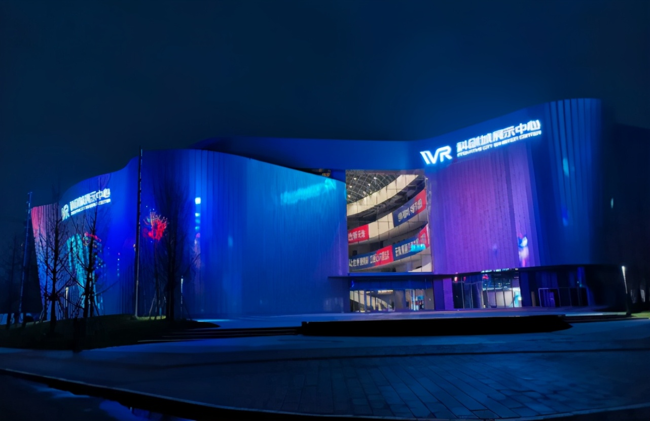 打卡攻略！盘点提升城市颜值的显示屏新案例