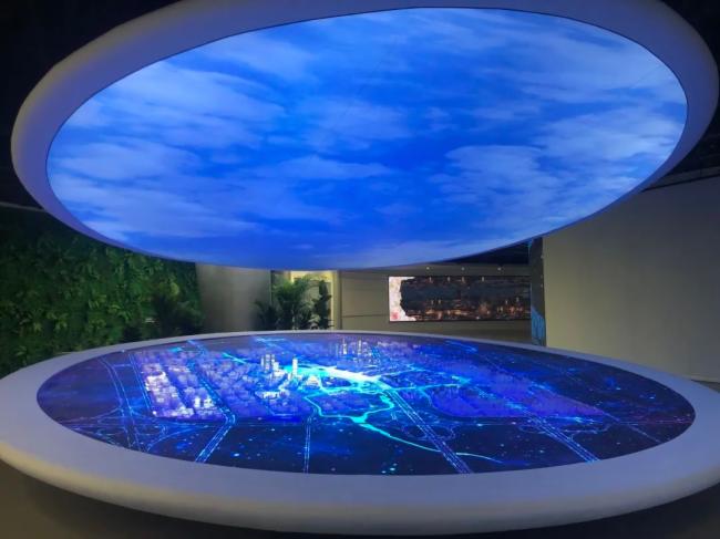 世界VR大会 | 利亚德900m&sup2;显示屏点亮中国VR第一城