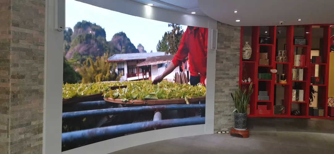 且看海佳彩亮超清小间距遍地开花