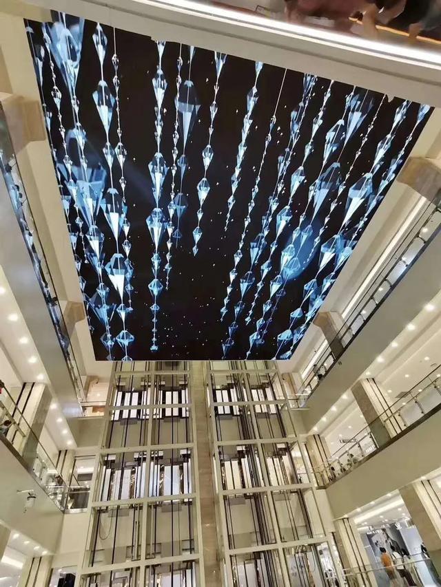 707㎡“水立方”透明屏、260㎡巨幅小间距LED天幕点亮！