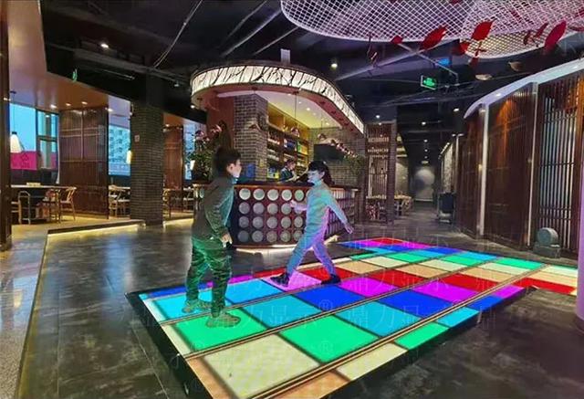 谈谈“LED智慧互动地砖屏”的吃喝玩乐 谈谈“LED智慧互动地砖屏”的吃喝玩乐