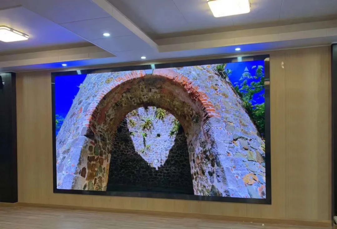 且看海佳彩亮超清小间距遍地开花