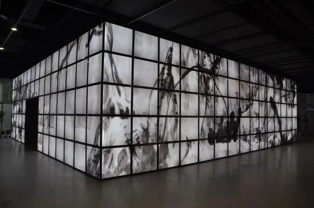 LED显示屏T台秀：LED显示屏人揉捏的万千世界