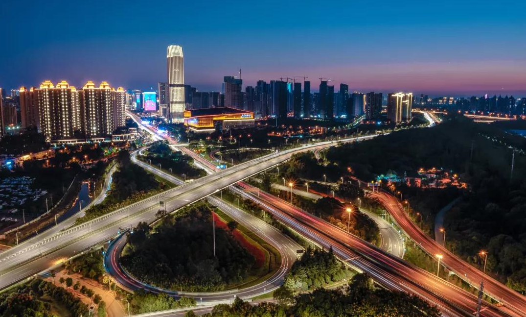 助力打造华北最大会展中心，洲明点亮石家庄璀璨夜色！