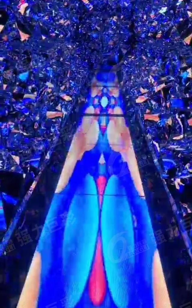 这些网红地 居然都是LED大显示打造的