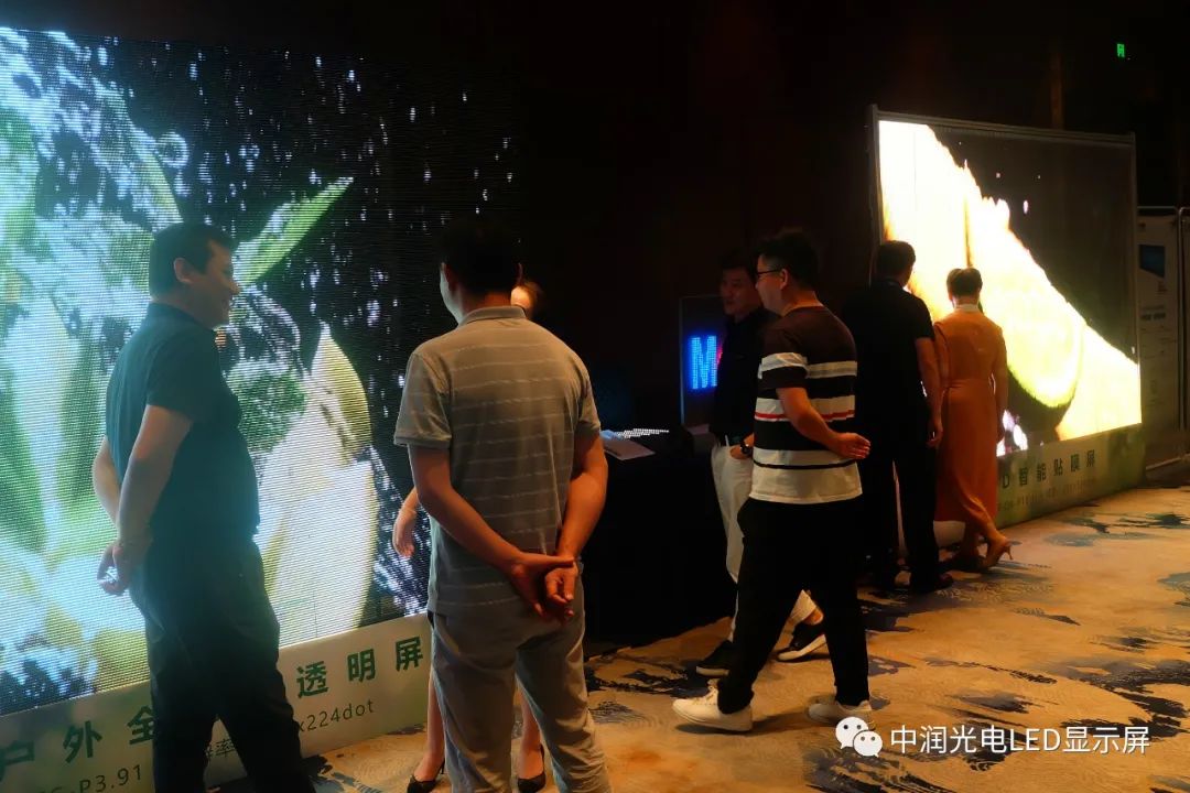 中国企业家联盟主席张卫功、著名书法家张寒松，助力中润光电“育苗计划”海南站，并取得圆满成功！