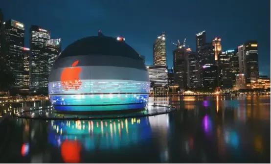 海上灯笼！福斯特操刀的苹果首家水面专卖店又刷屏了