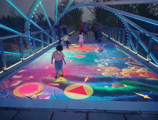 鼎力显示-LED地砖屏户外安装案例