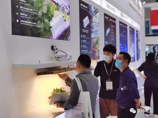 吐槽归吐槽，我们发现了光亚展好的一面