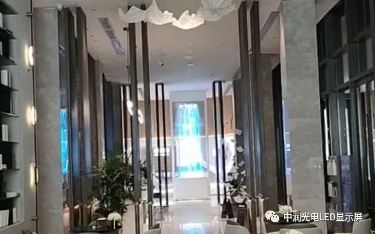 中润LED贴膜屏案例，当创意遇上创意，当创意遇上创意，谁惊艳了谁？
