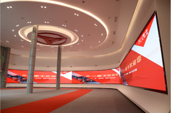 联建光电巨幅“U型画卷”亮相世界工程机械知名企业——三一重工