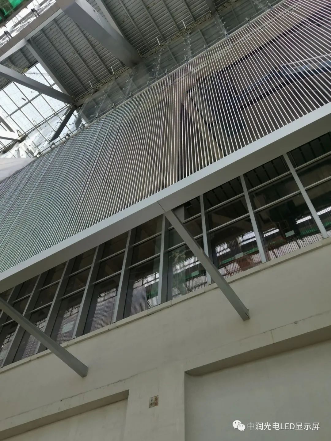 中润光电助力亚洲最大的高铁站-《雄安站》点亮！