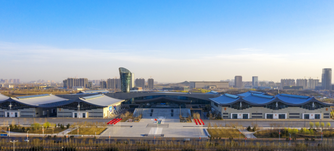 助力打造华北最大会展中心，洲明点亮石家庄璀璨夜色！