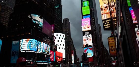 中国数字户外广告销售额达10亿美元！数字化转型10大关键在这里