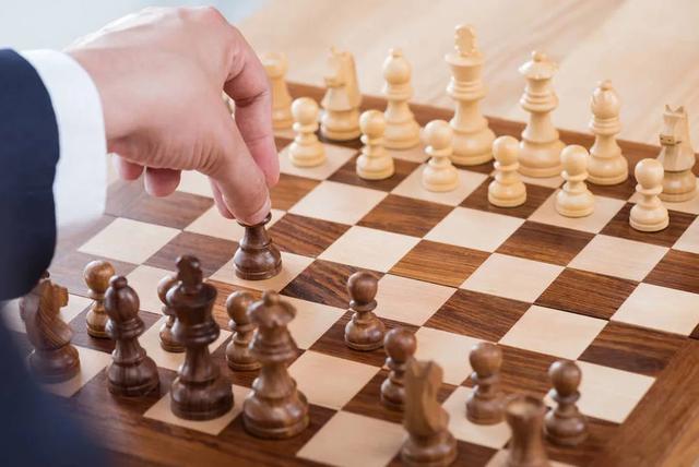 5个月，5家LED上市公司密集换董事长？什么原因？