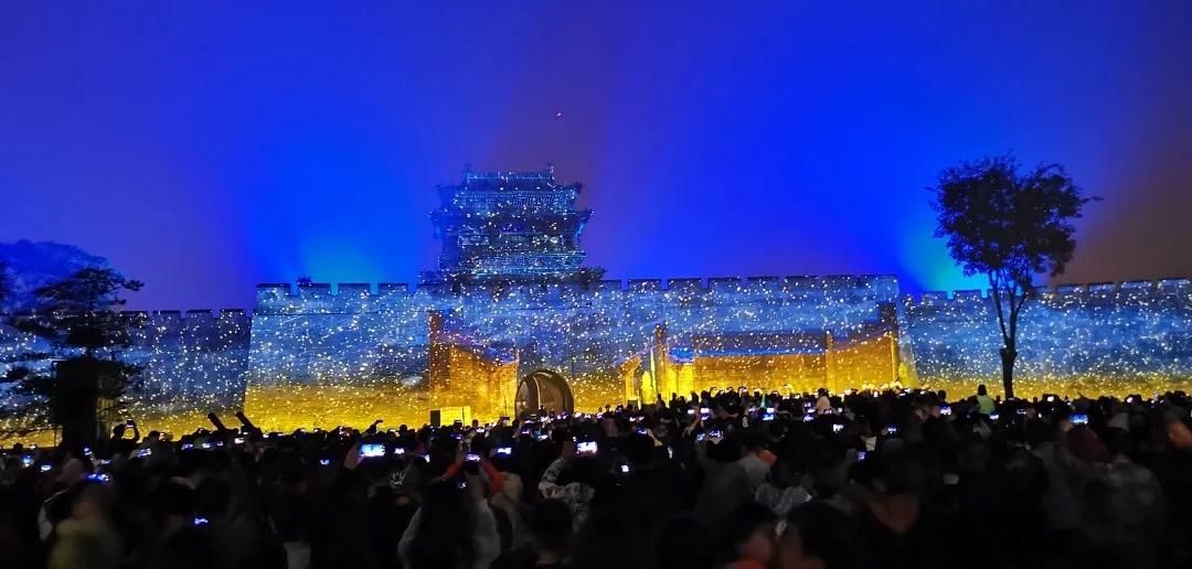 夜游演出：山西省景区提振旅游市场新引擎