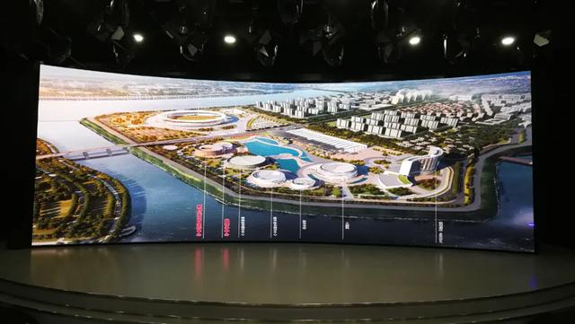 联建光电曲面巨幕闪耀宜都融媒体中心，打造5G+8K的演播盛宴