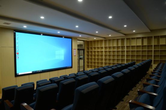 联建光电巨幅“U型画卷”亮相世界工程机械知名企业——三一重工