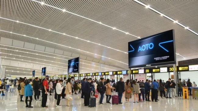 三大机场亮相奥拓一体机机场广告,全新视觉引领一体机风潮 三大机场亮相奥拓一体机机场广告,全新视觉引领一体机风潮