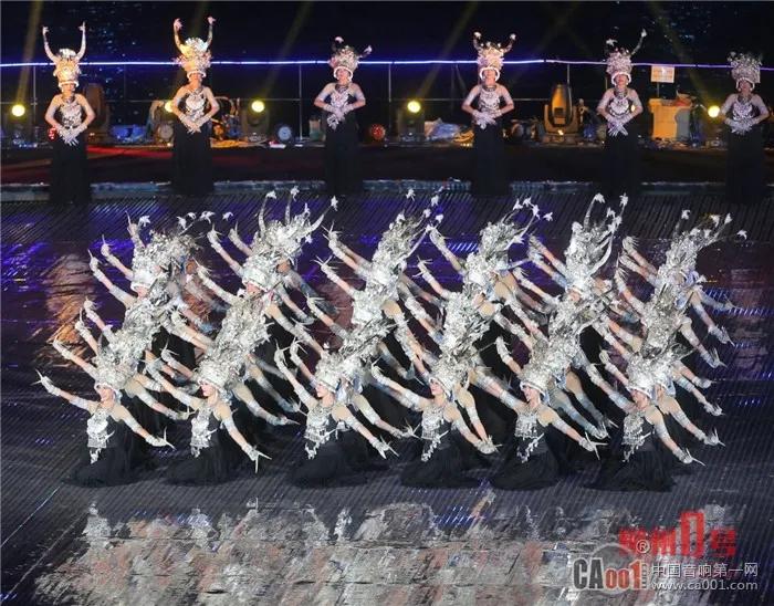 国内首个水下大型LED升降舞台惊现实景演出现场！