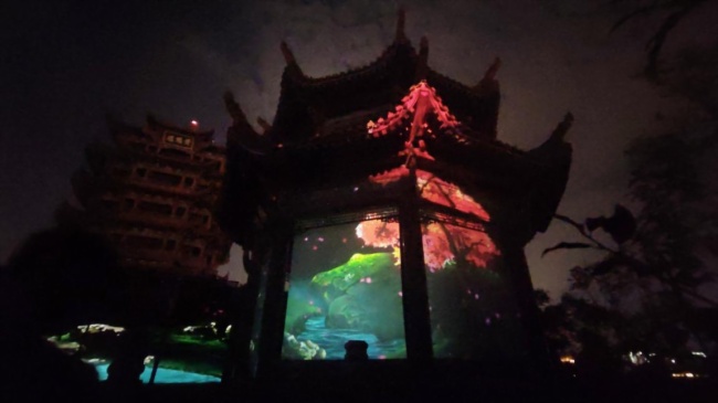 千古名楼光影秀 | 黄鹤楼开启夜间体验模式!