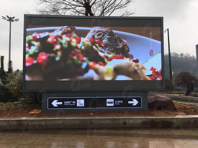 距离产生美？不！户外小间距近看也很美